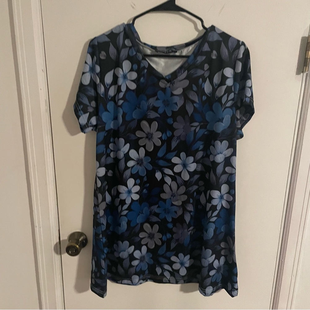 Elegant Blue Floral Women's Blouse